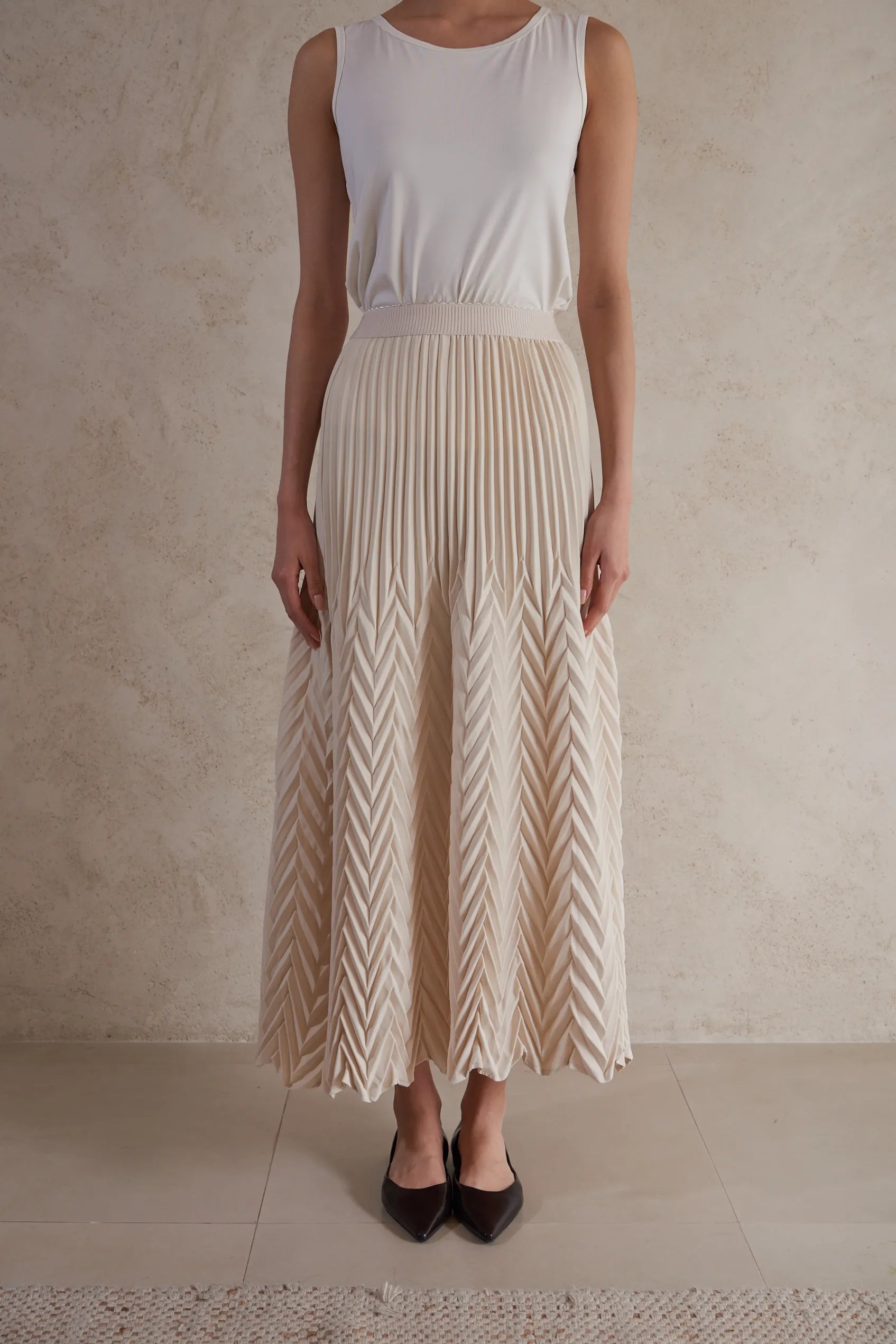 Flowy pleated skirt