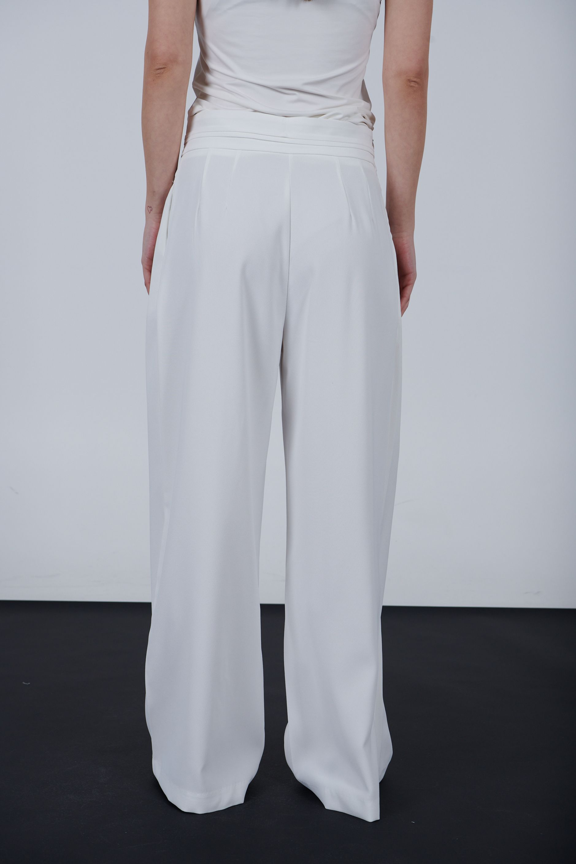 wide belted style pants