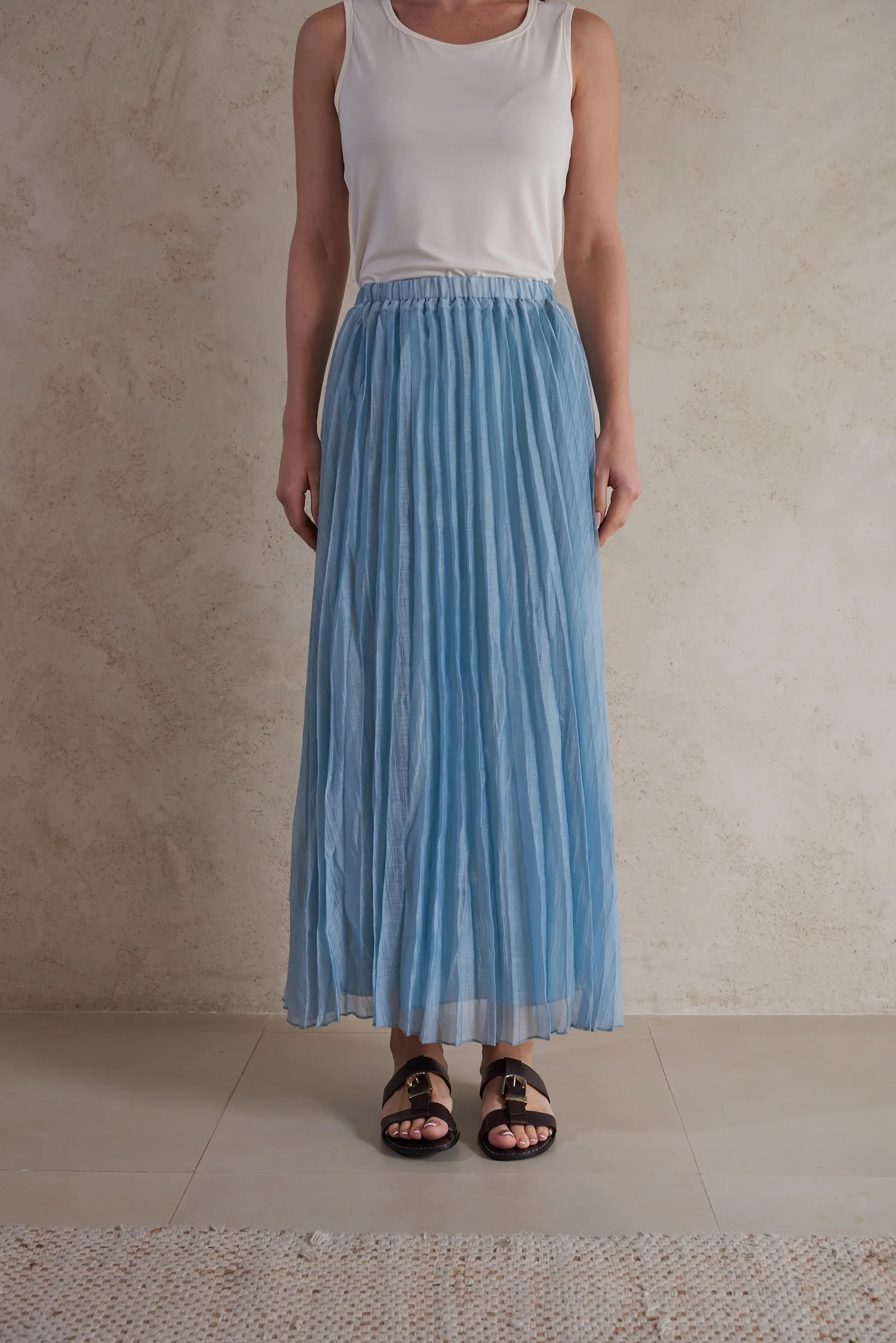 Lightweight Pleated Maxi Linen Skirt