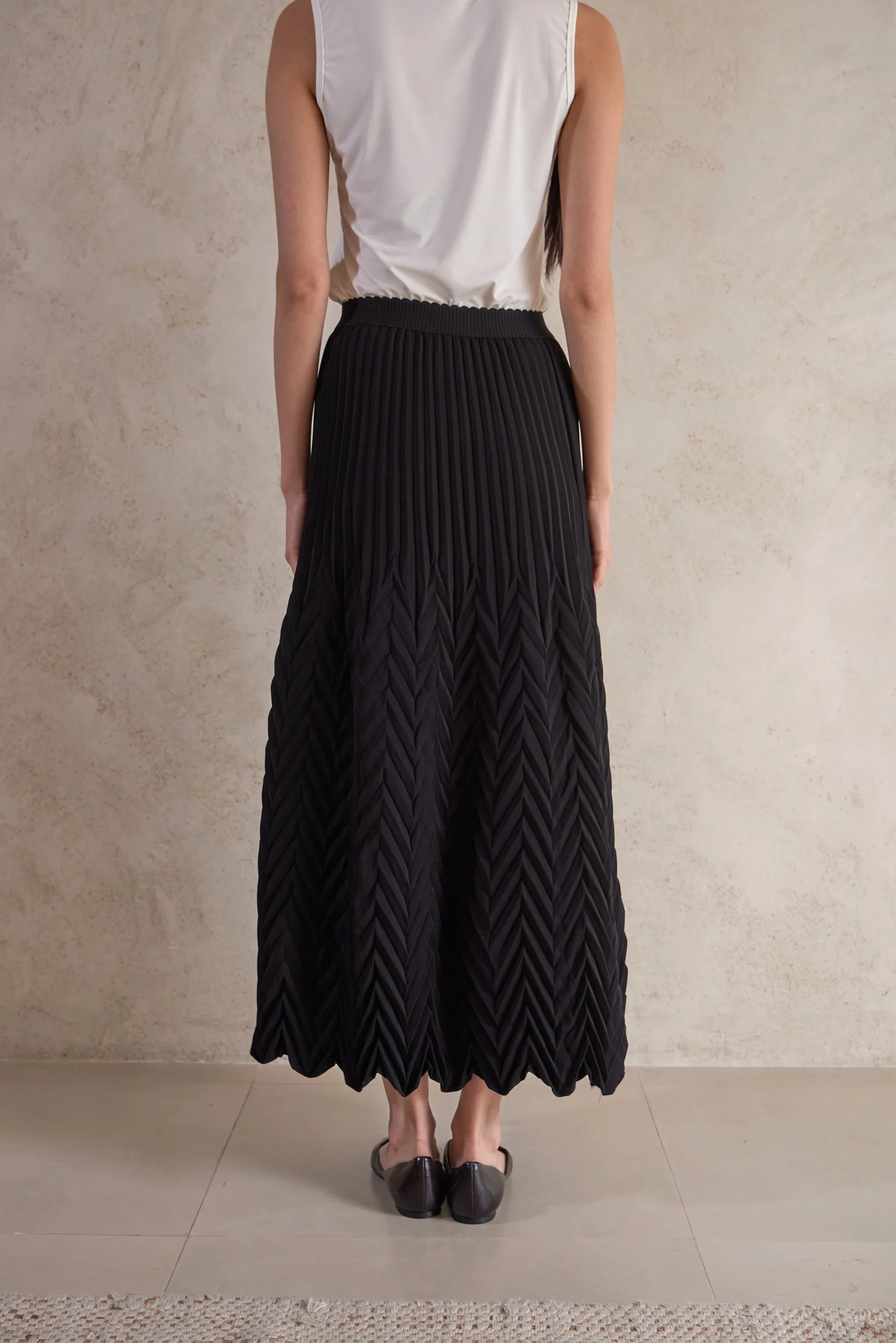 Flowy pleated skirt